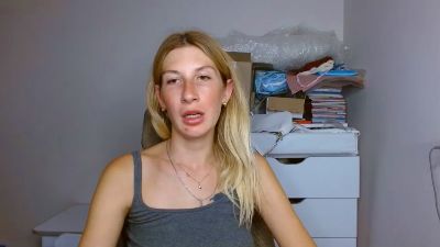 Evelyn_21_m live cam on Cam4
