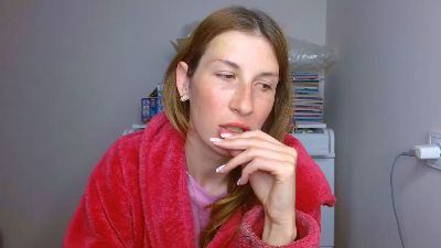 Evelyn_21_m live cam on Cam4