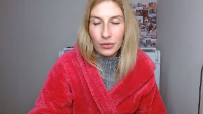 Evelyn_21_m live cam on Cam4