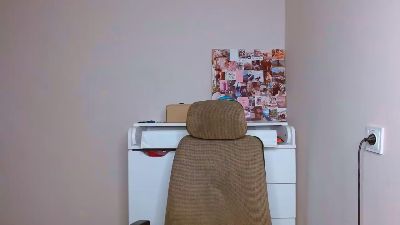 Evelyn_21_m live cam on Cam4