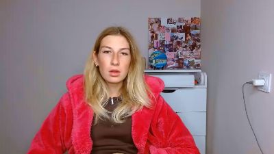 Evelyn_21_m live cam on Cam4