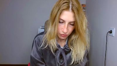 Evelyn_21_m live cam on Cam4