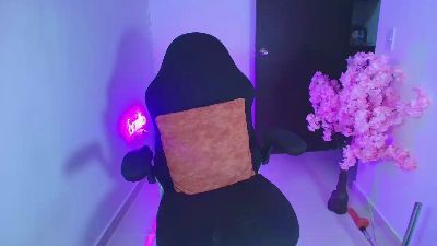 Evemilk live cam on Cam4
