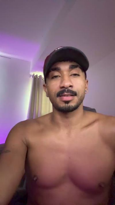 Everton2123 live cam on Cam4