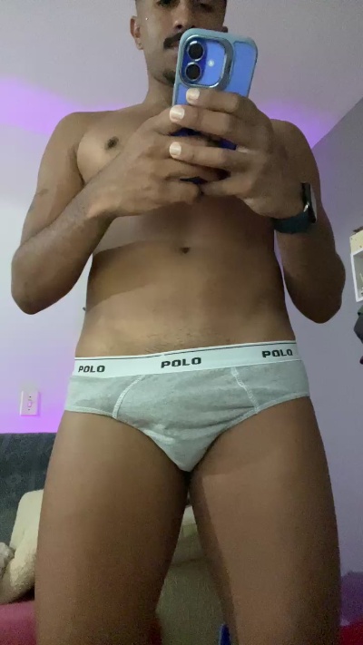 Everton2123 live cam on Cam4
