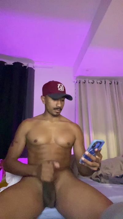 Everton2123 live cam on Cam4