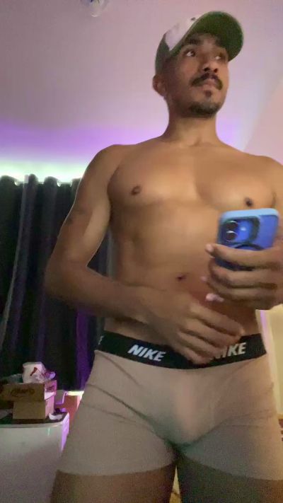 Everton2123 live cam on Cam4