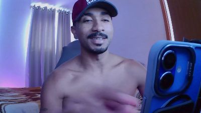 Everton2123 live cam on Cam4