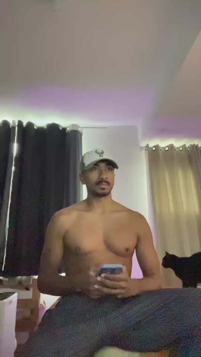 Everton2123 live cam on Cam4