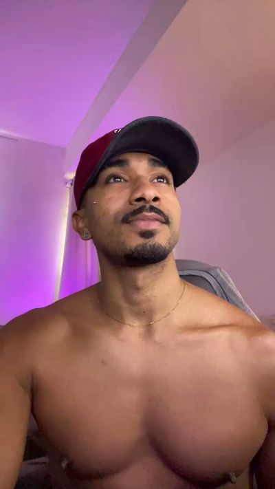 Everton2123 live cam on Cam4