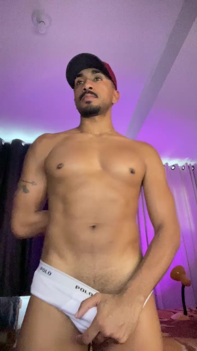 Everton2123 live cam on Cam4