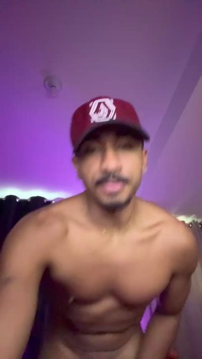 Everton2123 live cam on Cam4