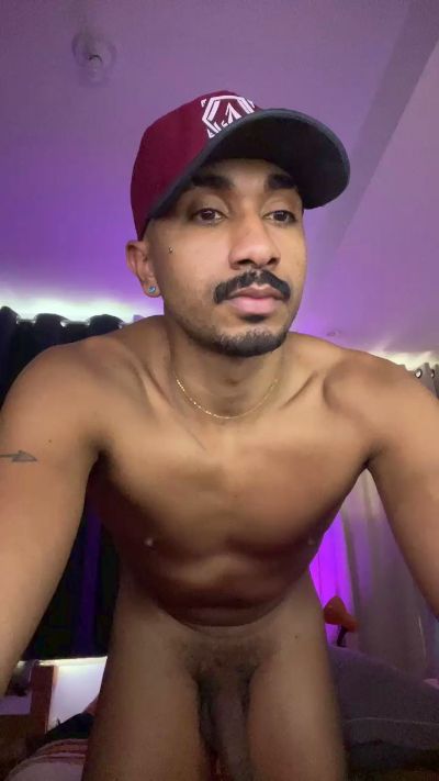 Everton2123 live cam on Cam4