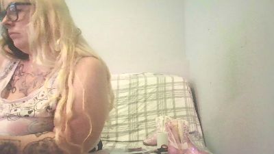 EvolAsh1990 live cam on Cam4