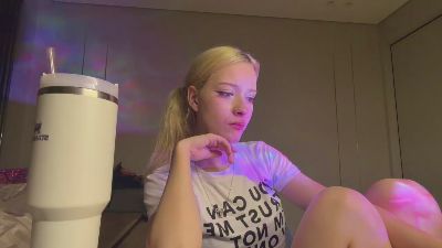 EvonTuplano live cam on Cam4