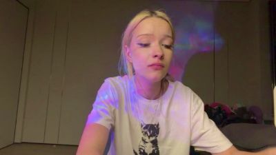 EvonTuplano live cam on Cam4