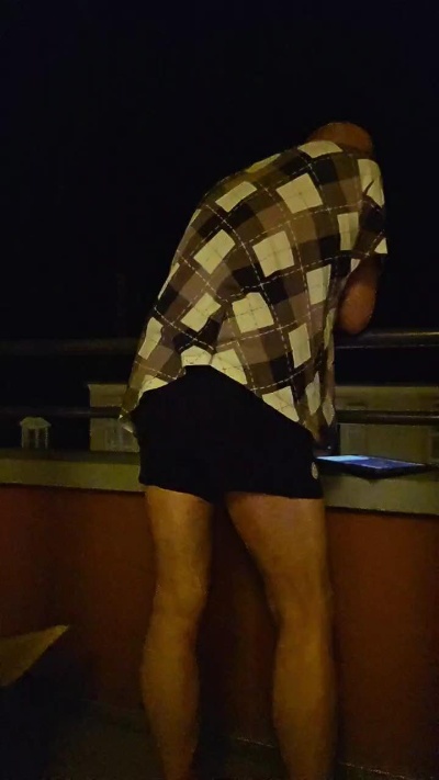 Exibbi42 live cam on Cam4