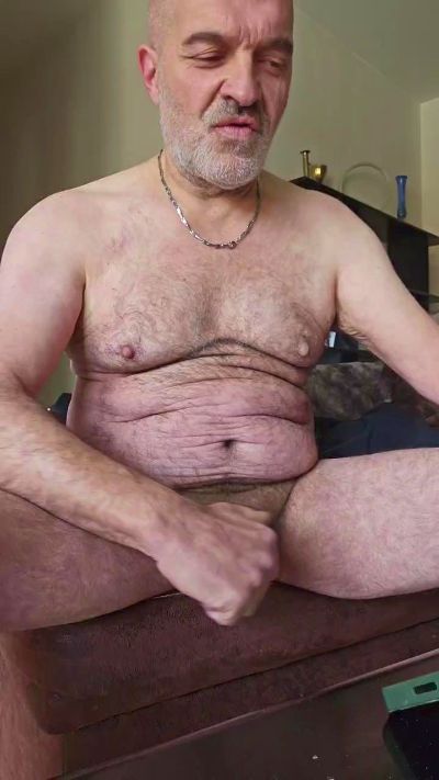 Exibbi42 live cam on Cam4