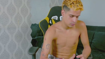 Exotic_boysxx live cam on Cam4