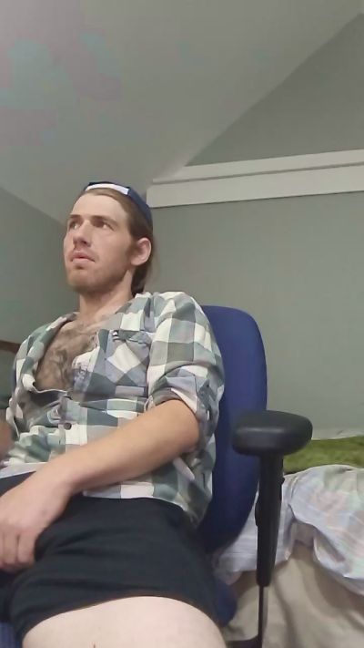 Explosive_andyy live cam on Cam4