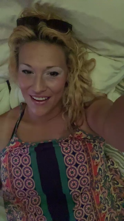 Eyew1llsow_u live cam on Cam4