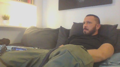 Eyewtkas_1980 live cam on Cam4