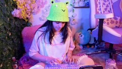 Eymmy_24 live cam on Cam4