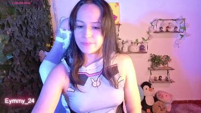 Eymmy_24 live cam on Cam4