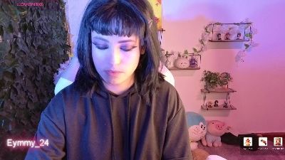 Eymmy_24 live cam on Cam4