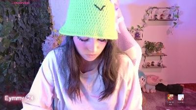 Eymmy_24 live cam on Cam4
