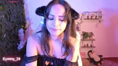 Eymmy_24 live cam on Cam4