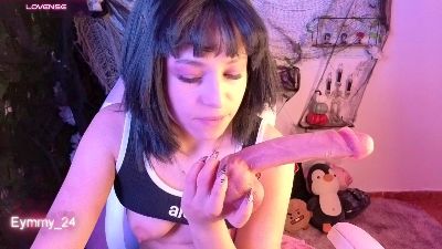 Eymmy_24 live cam on Cam4