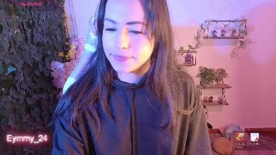 Eymmy_24 live cam on Cam4