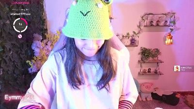 Eymmy_24 live cam on Cam4