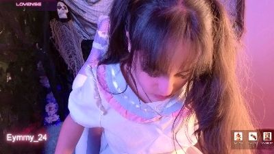 Eymmy_24 live cam on Cam4
