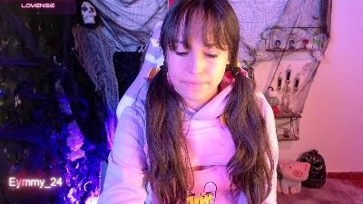 Eymmy_24 live cam on Cam4