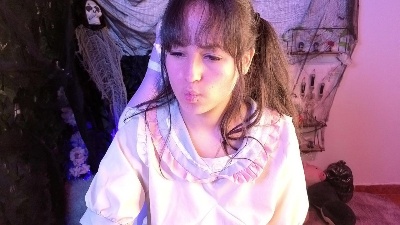 Eymmy_24 live cam on Cam4