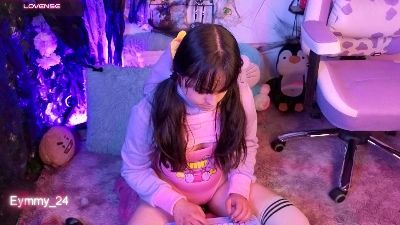 Eymmy_24 live cam on Cam4