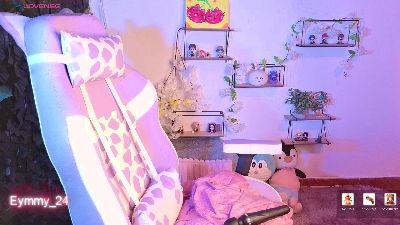 Eymmy_24 live cam on Cam4