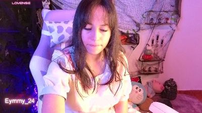 Eymmy_24 live cam on Cam4