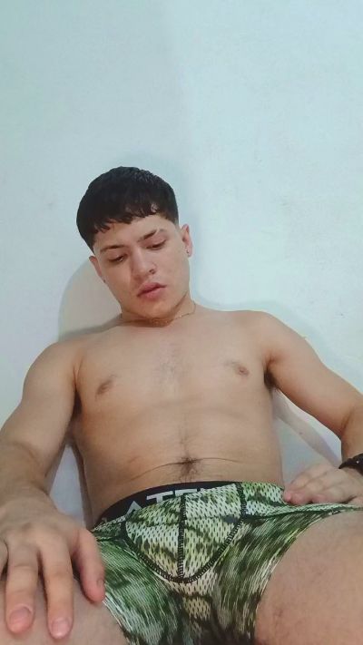 Eytan live cam on Cam4