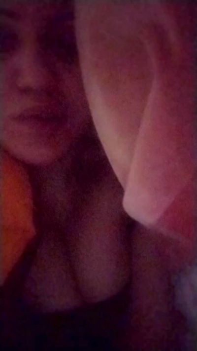 nude web cam EyzaguiBara