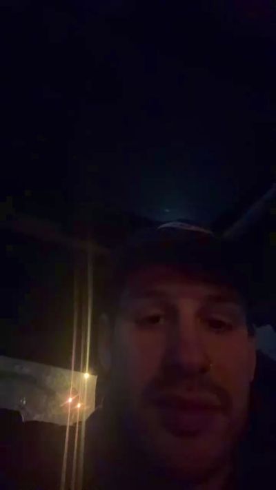Eze202 live cam on Cam4