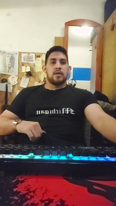 Ezeca1 live cam on Cam4