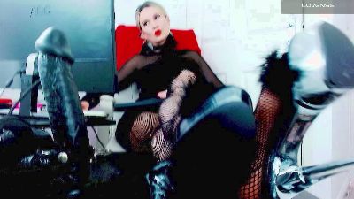 FEMDOMFEETS live cam on Cam4