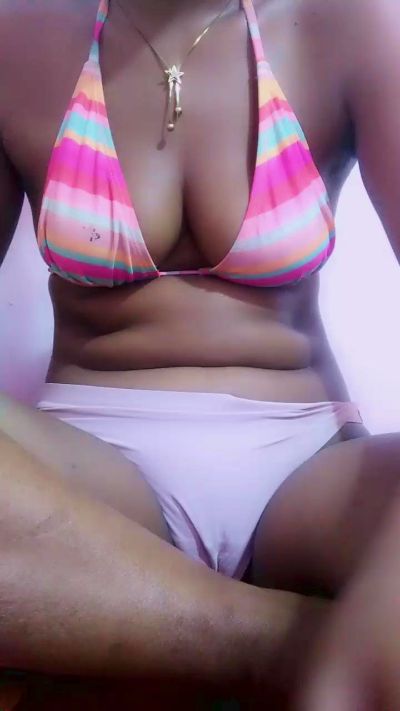 FLEURISSA live cam on Cam4
