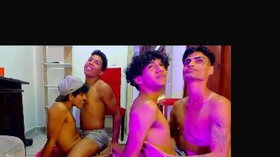 FRIENDS_LATINOS live cam on Cam4