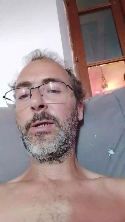 Fabi2190 live cam on Cam4