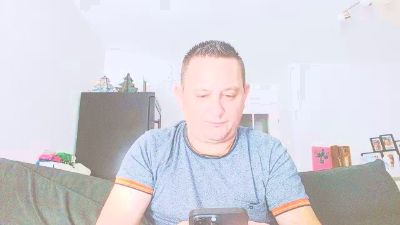 Fabien4431 live cam on Cam4