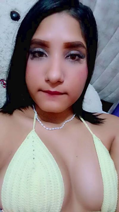 Fabiolasky live cam on Cam4